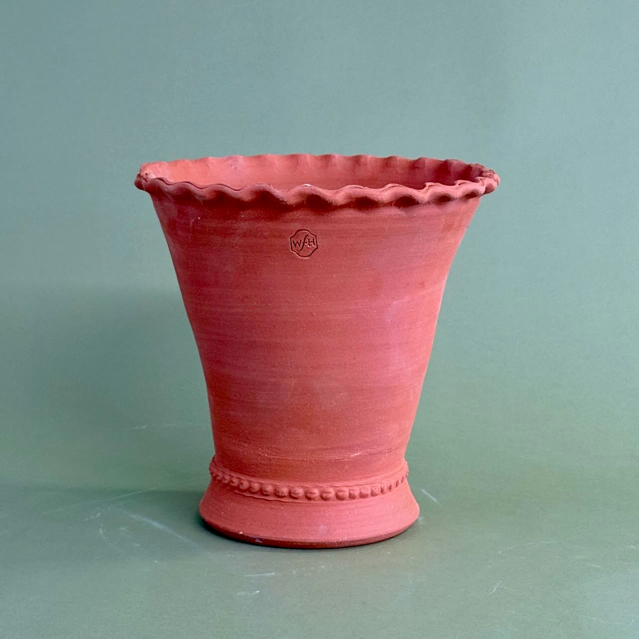 Manchette Pedestal Long Tom with Saucer
