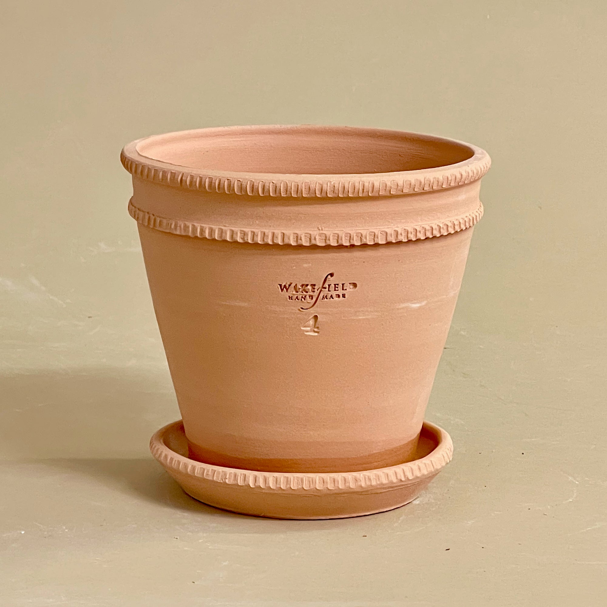 Shenandoah Pot With Attached Saucer